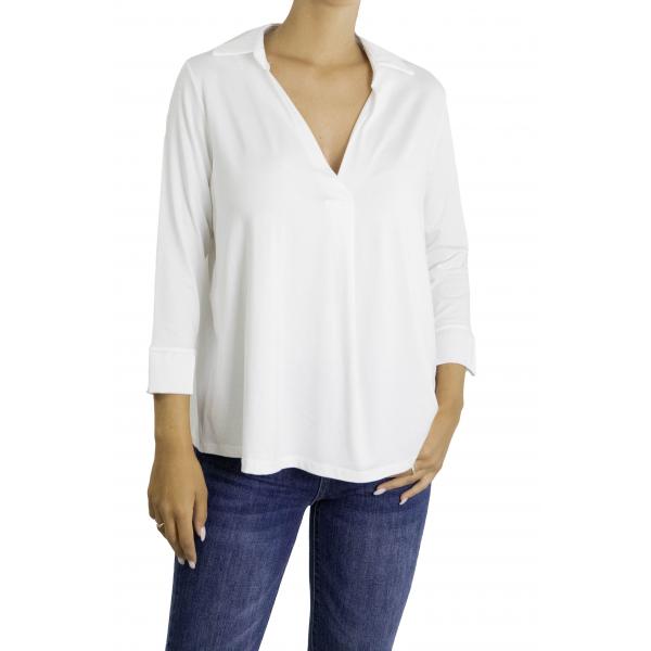 Maglia con dettagli in raso e colletto con scollo a V
